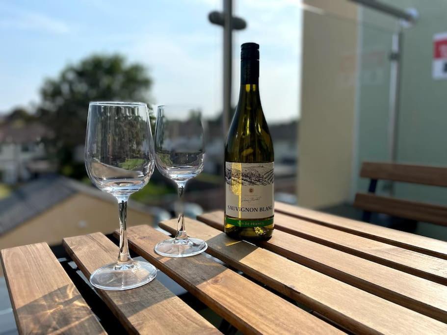 Modern 2-Bed Apartment With Balcony, Close To Oxford City Centre With Free Parking Экстерьер фото