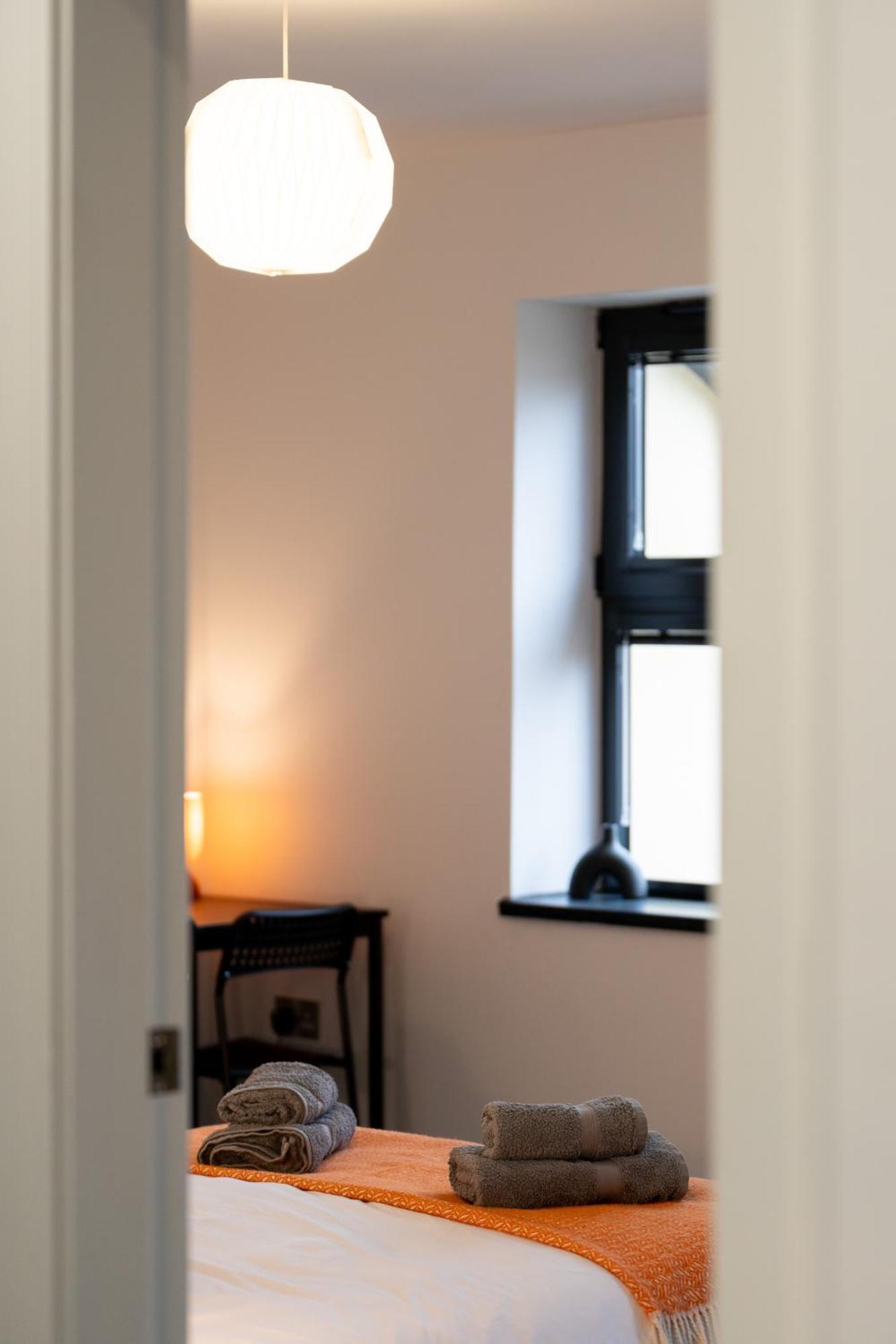 Modern 2-Bed Apartment With Balcony, Close To Oxford City Centre With Free Parking Экстерьер фото