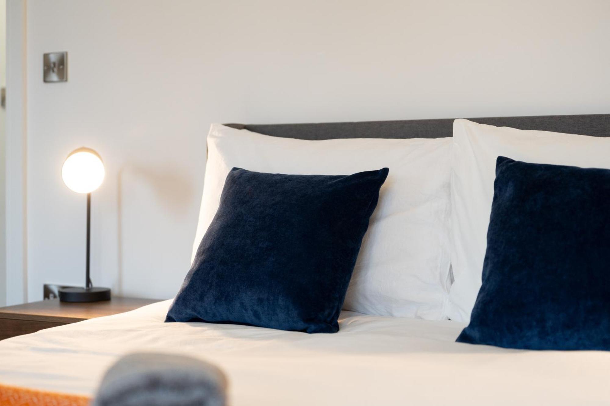 Modern 2-Bed Apartment With Balcony, Close To Oxford City Centre With Free Parking Экстерьер фото